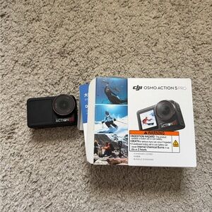 DJI Osmo Action 5 Pro - Sleek Black Design